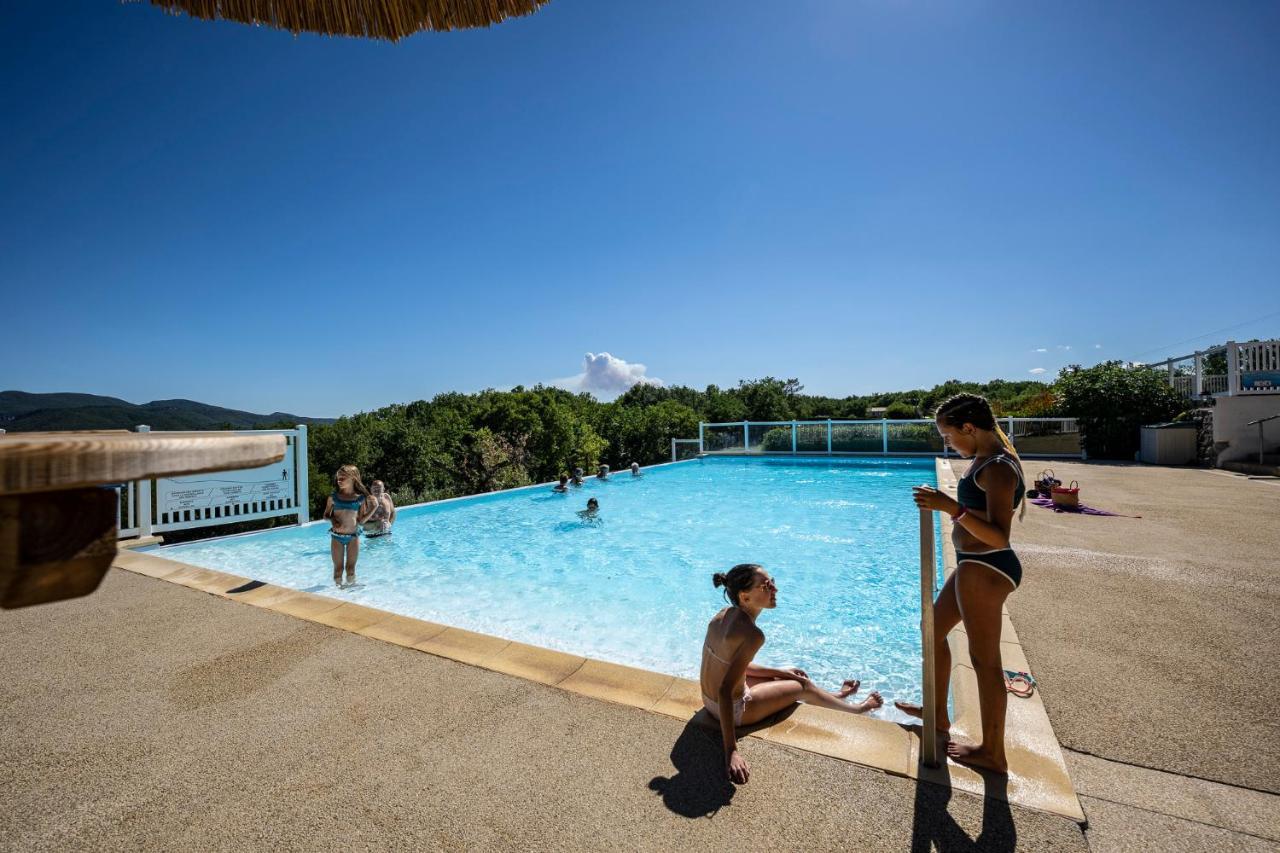 Charmant camping Familiale 3 Etoiles vue 360 plage piscine à débordement empl XXL Labeaume Extérieur photo