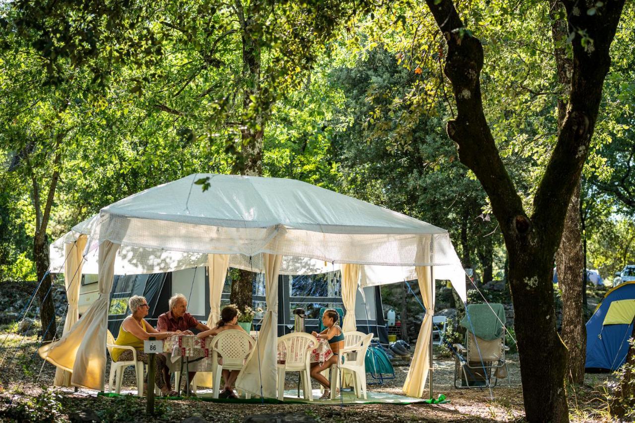 Charmant camping Familiale 3 Etoiles vue 360 plage piscine à débordement empl XXL Labeaume Extérieur photo