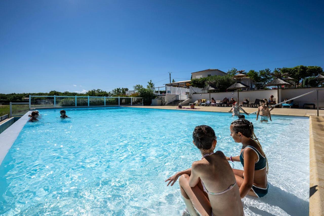 Charmant camping Familiale 3 Etoiles vue 360 plage piscine à débordement empl XXL Labeaume Extérieur photo