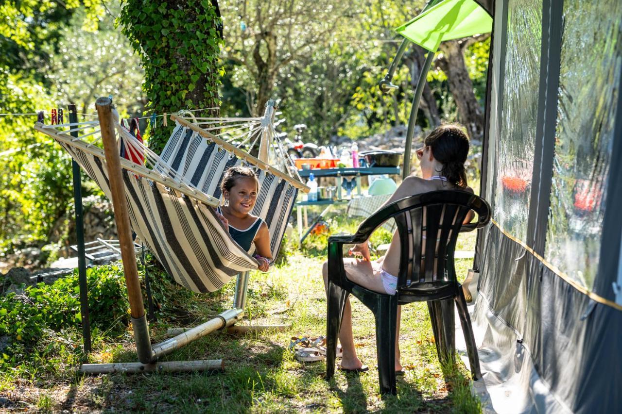 Charmant camping Familiale 3 Etoiles vue 360 plage piscine à débordement empl XXL Labeaume Extérieur photo