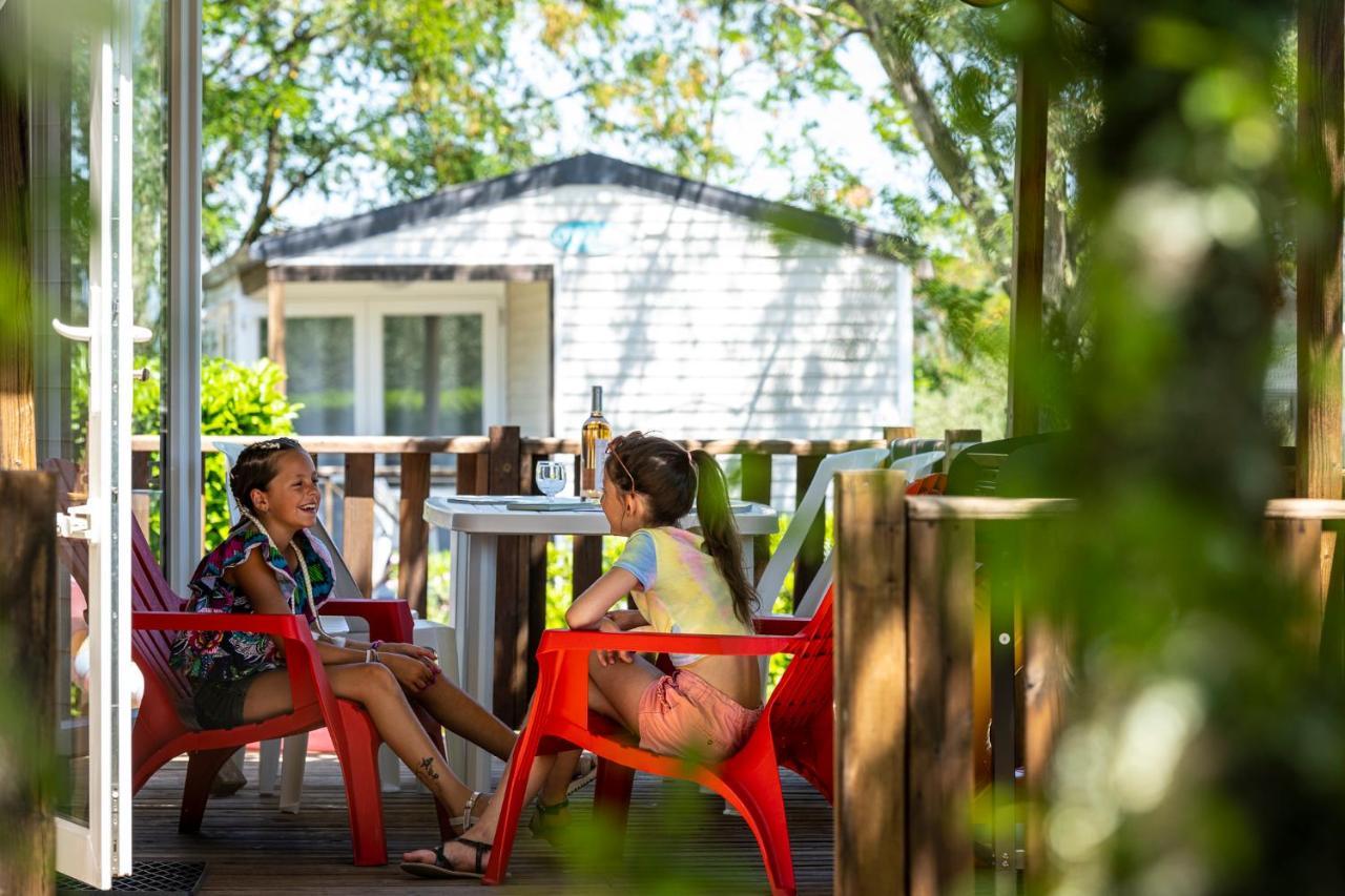 Charmant camping Familiale 3 Etoiles vue 360 plage piscine à débordement empl XXL Labeaume Extérieur photo