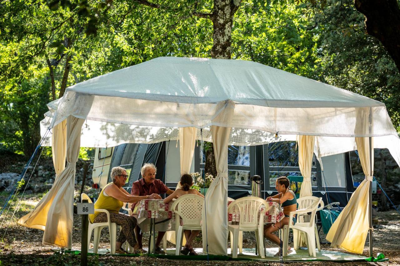 Charmant camping Familiale 3 Etoiles vue 360 plage piscine à débordement empl XXL Labeaume Extérieur photo