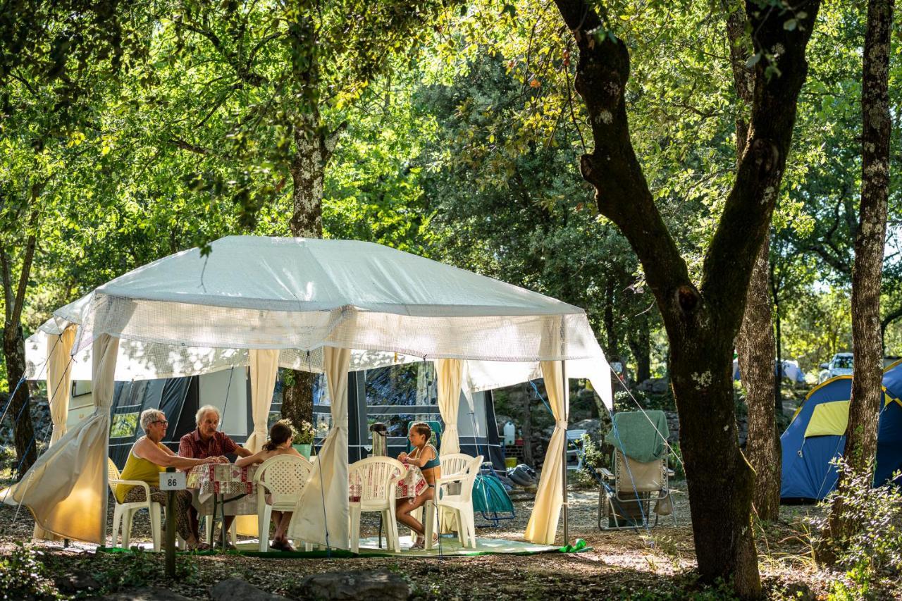 Charmant camping Familiale 3 Etoiles vue 360 plage piscine à débordement empl XXL Labeaume Extérieur photo